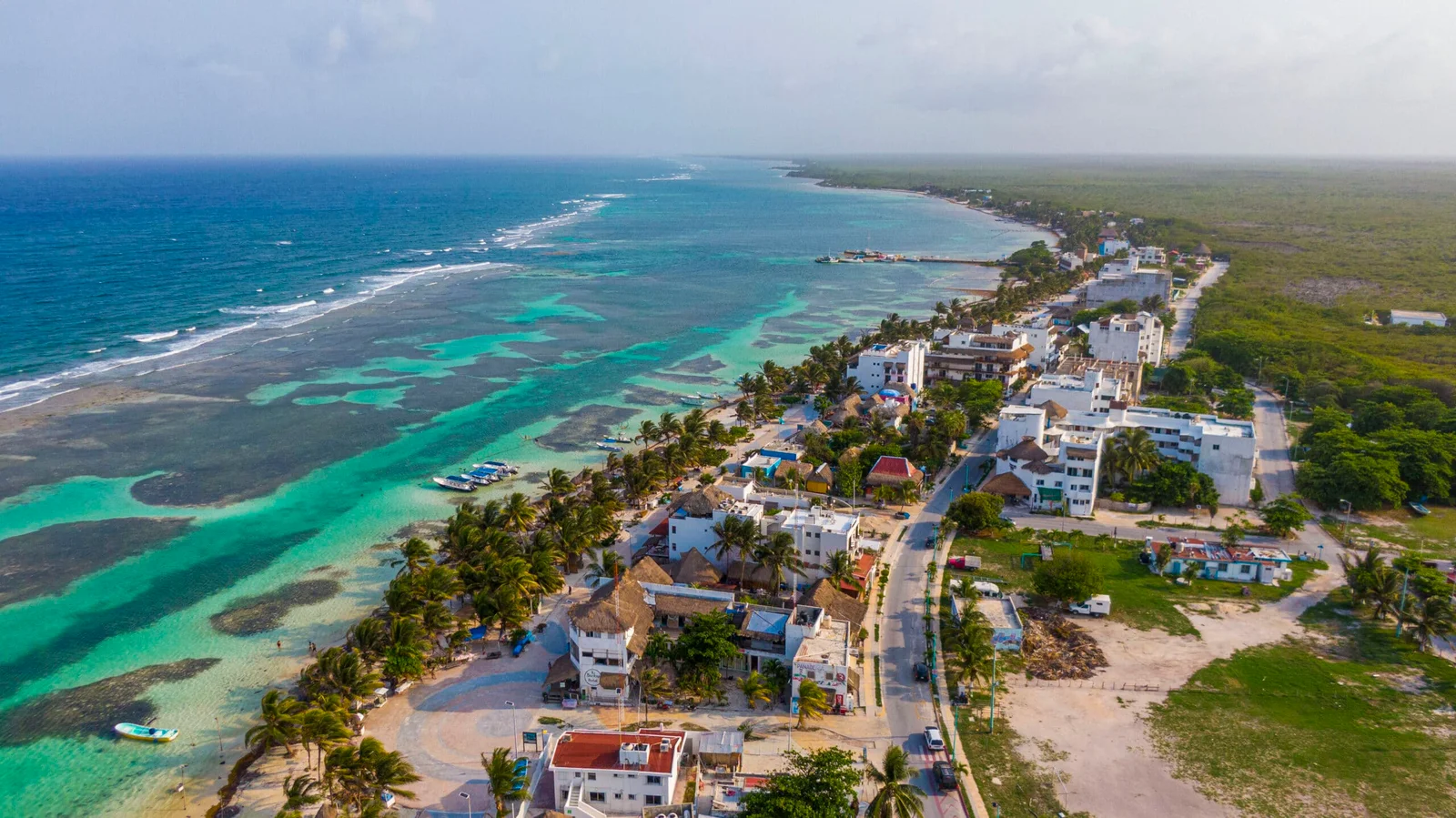 Mahahual_Maleco_n_c564747c-7d26-4182-a501-9ac729c8b9c5-scaled